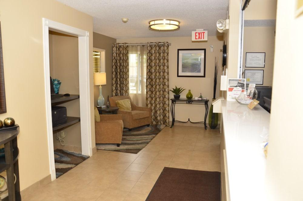 Sonesta Simply Suites Detroit Warren Exterior photo